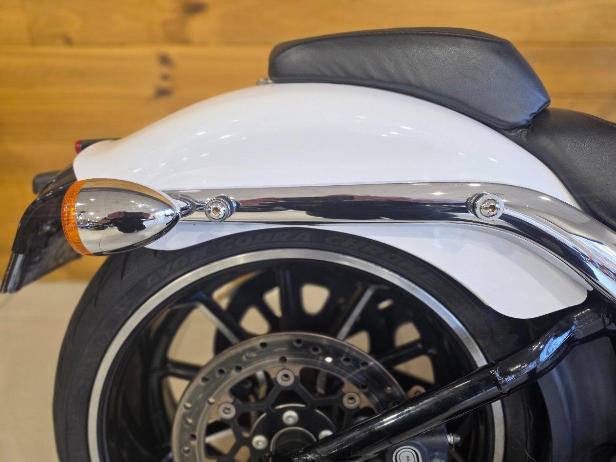 2016 HARLEY-DAVIDSON BREAKOUT 103 (FXSB) CRUISER