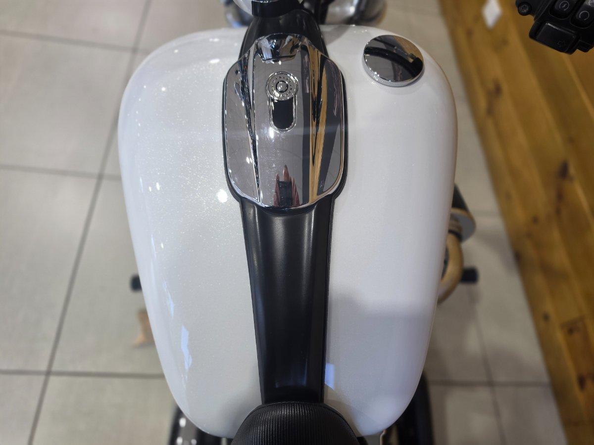2016 HARLEY-DAVIDSON BREAKOUT 103 (FXSB) CRUISER
