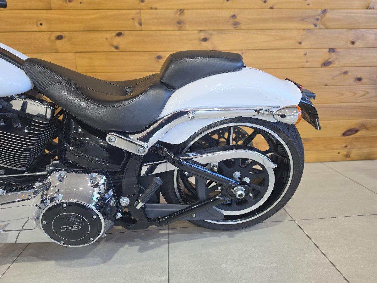 2016 HARLEY-DAVIDSON BREAKOUT 103 (FXSB) CRUISER