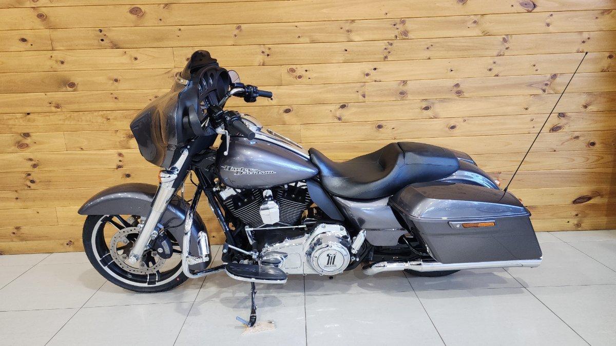 2013 HARLEY-DAVIDSON FLHX STREET GLIDE CRUISER