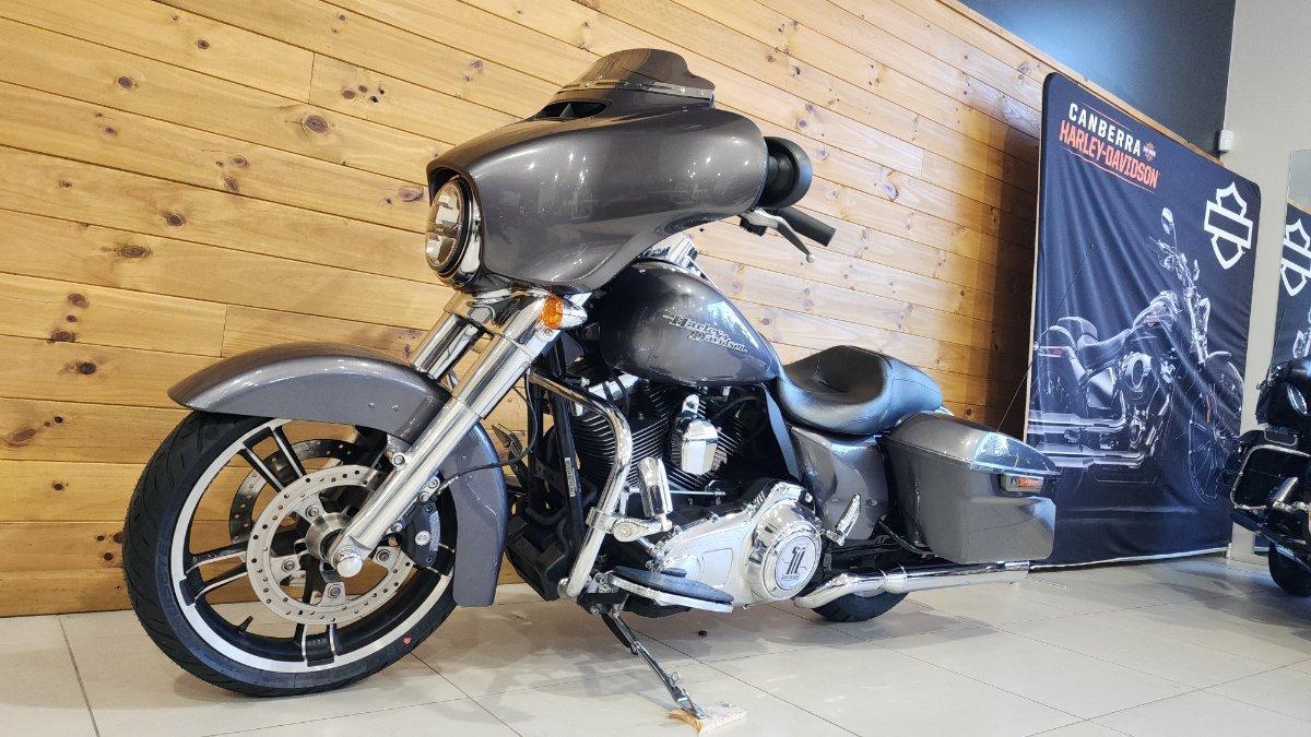 2013 HARLEY-DAVIDSON FLHX STREET GLIDE CRUISER