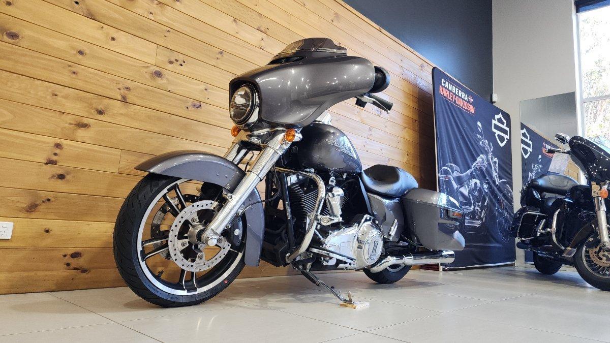 2013 HARLEY-DAVIDSON FLHX STREET GLIDE CRUISER