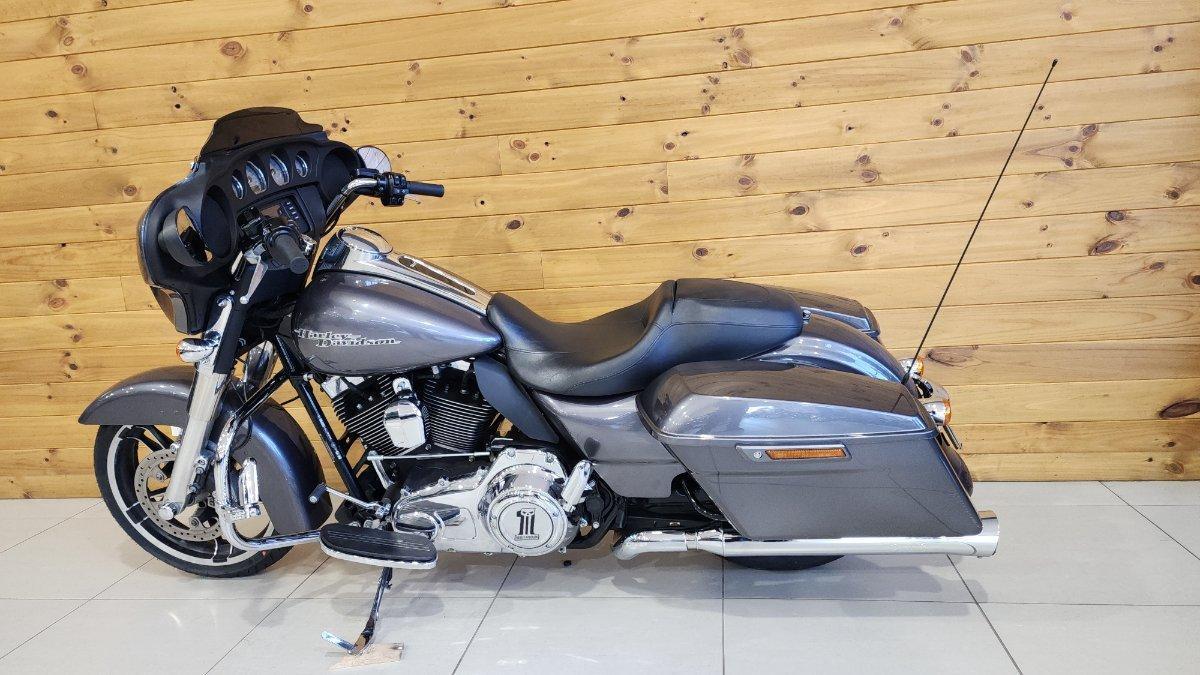 2013 HARLEY-DAVIDSON FLHX STREET GLIDE CRUISER