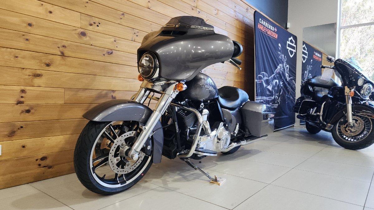 2013 HARLEY-DAVIDSON FLHX STREET GLIDE CRUISER
