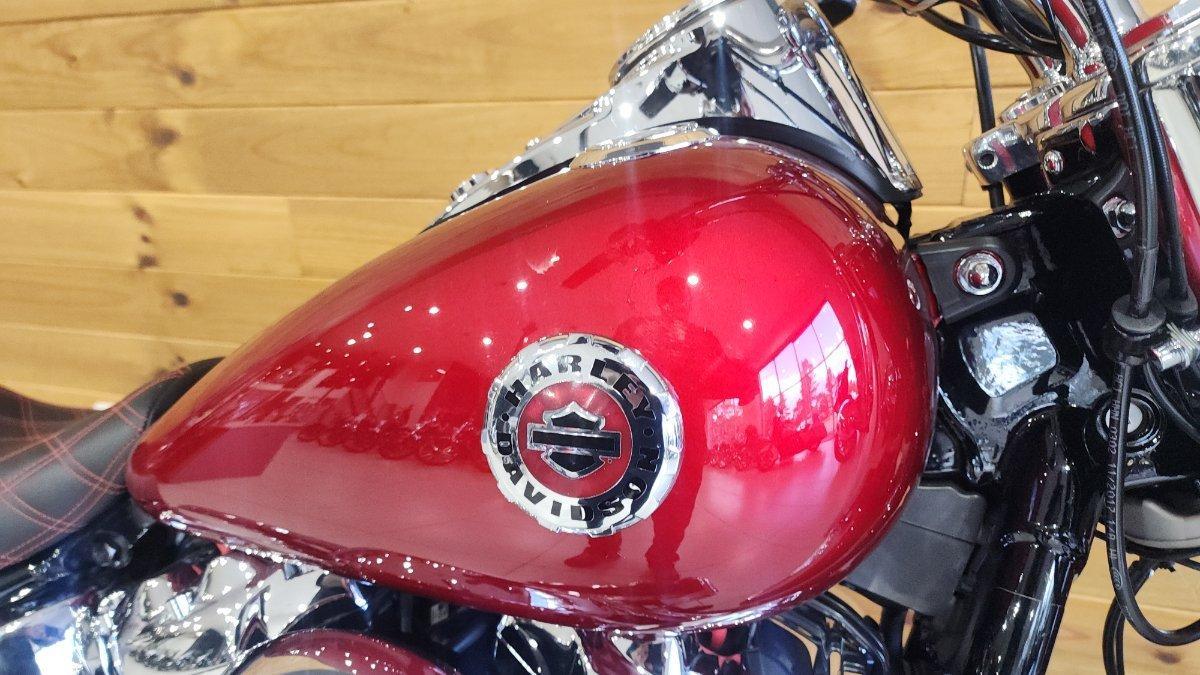 2018 HARLEY-DAVIDSON FLDE DELUXE (107) CRUISER
