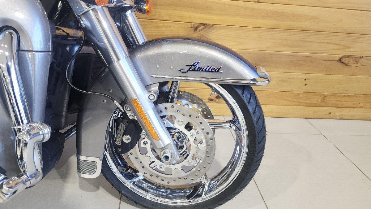2017 HARLEY-DAVIDSON FLHTK ULTRA LIMITED CRUISER