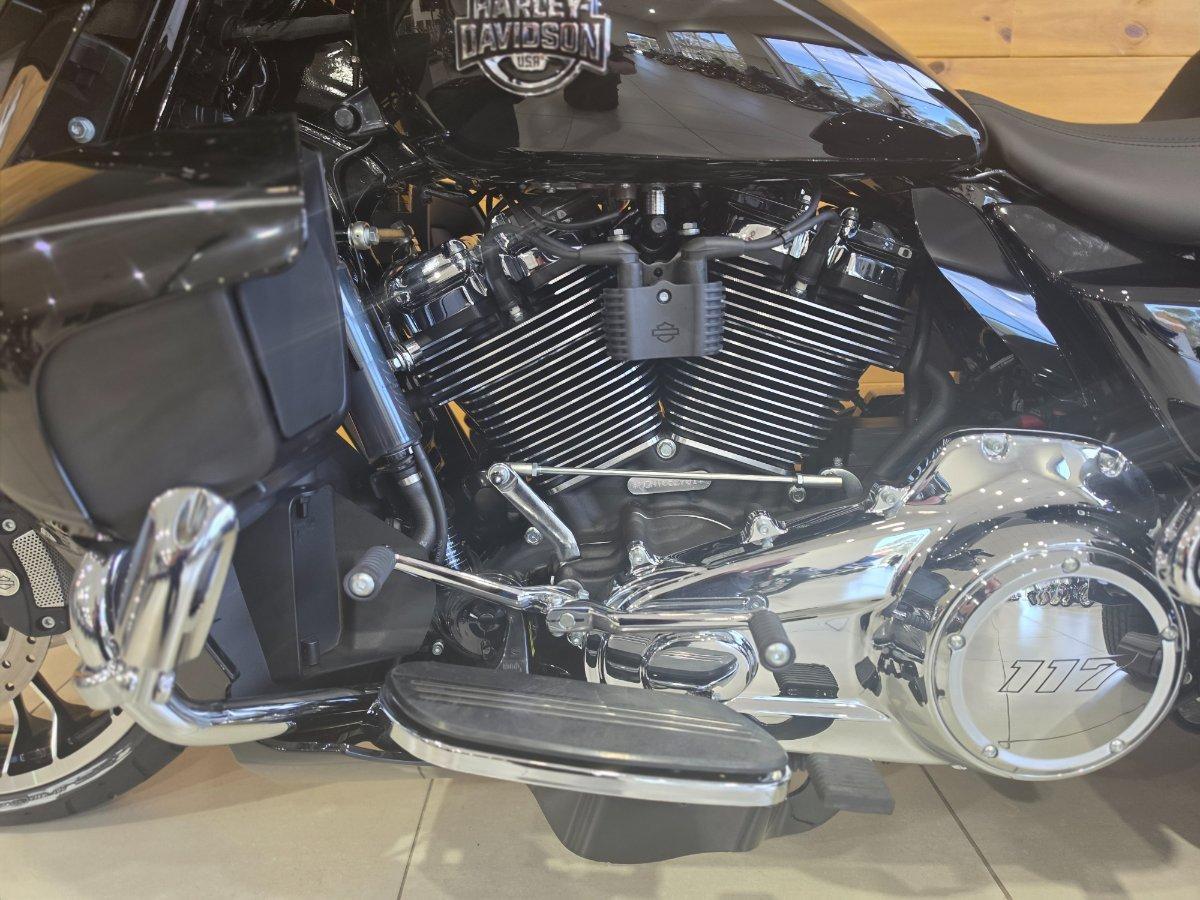 2026 HARLEY-DAVIDSON FLHLTSE CVO STR GLDE 3 LTD 121 TRIKE
