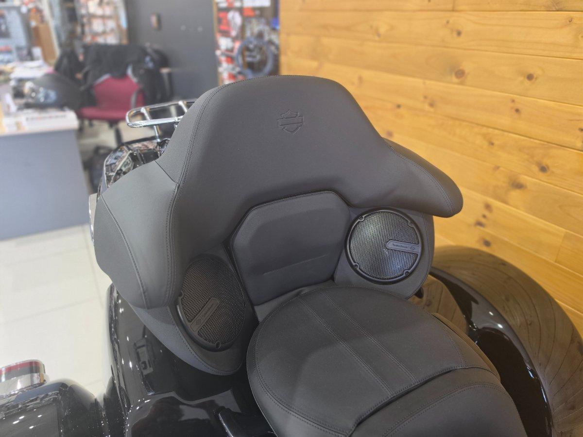 2026 HARLEY-DAVIDSON FLHLTSE CVO STR GLDE 3 LTD 121 TRIKE