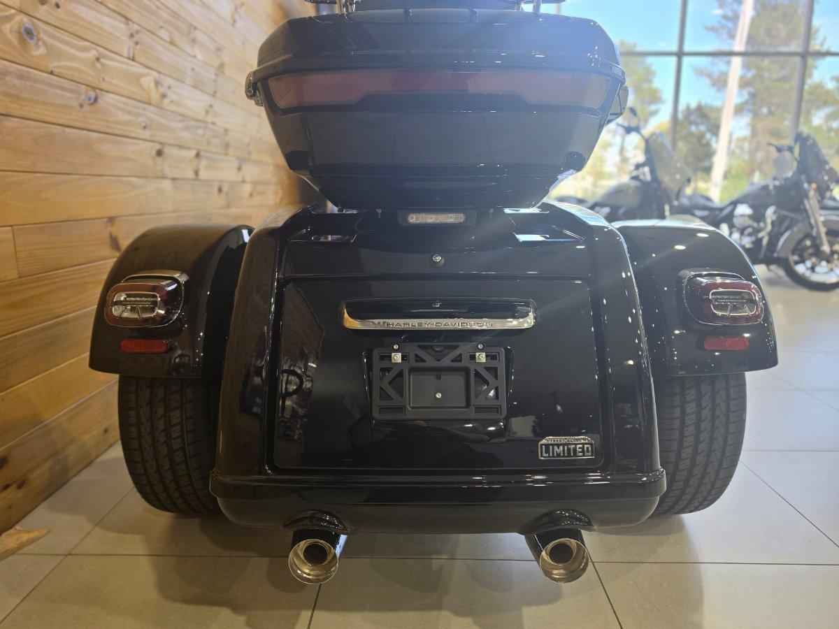 2026 HARLEY-DAVIDSON FLHLTSE CVO STR GLDE 3 LTD 121 TRIKE