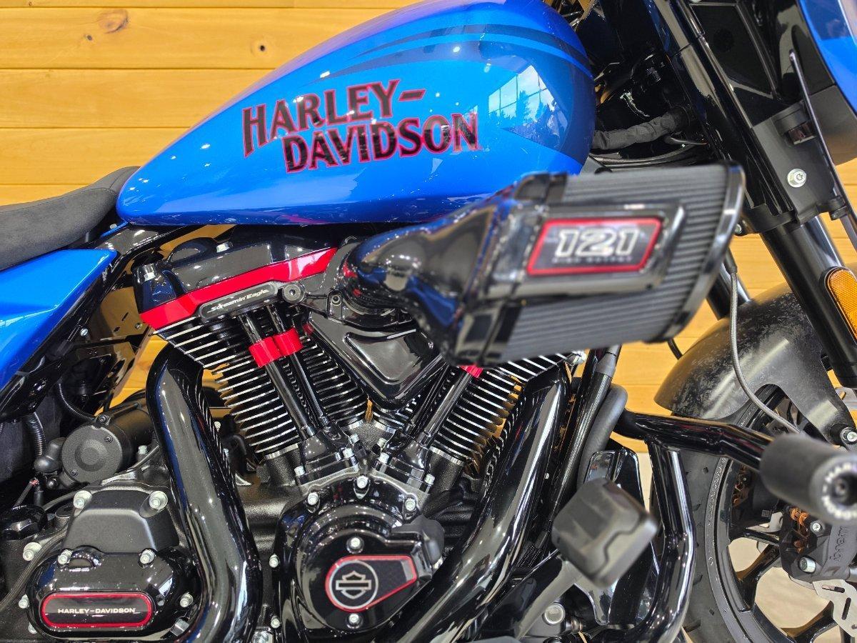 2026 HARLEY-DAVIDSON FLHXSTSE CVO STR GLIDE ST(121) CRUISER