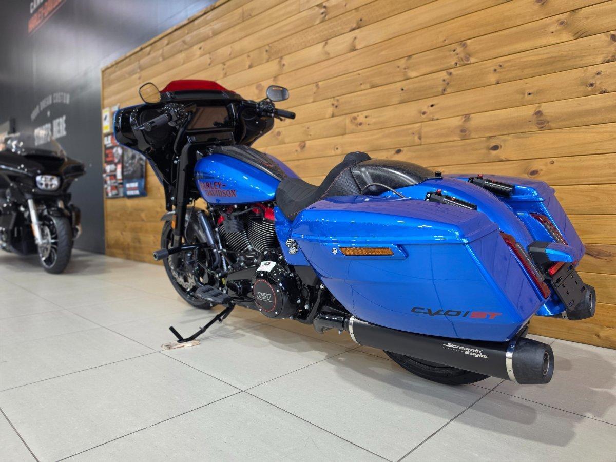 2026 HARLEY-DAVIDSON FLHXSTSE CVO STR GLIDE ST(121) CRUISER
