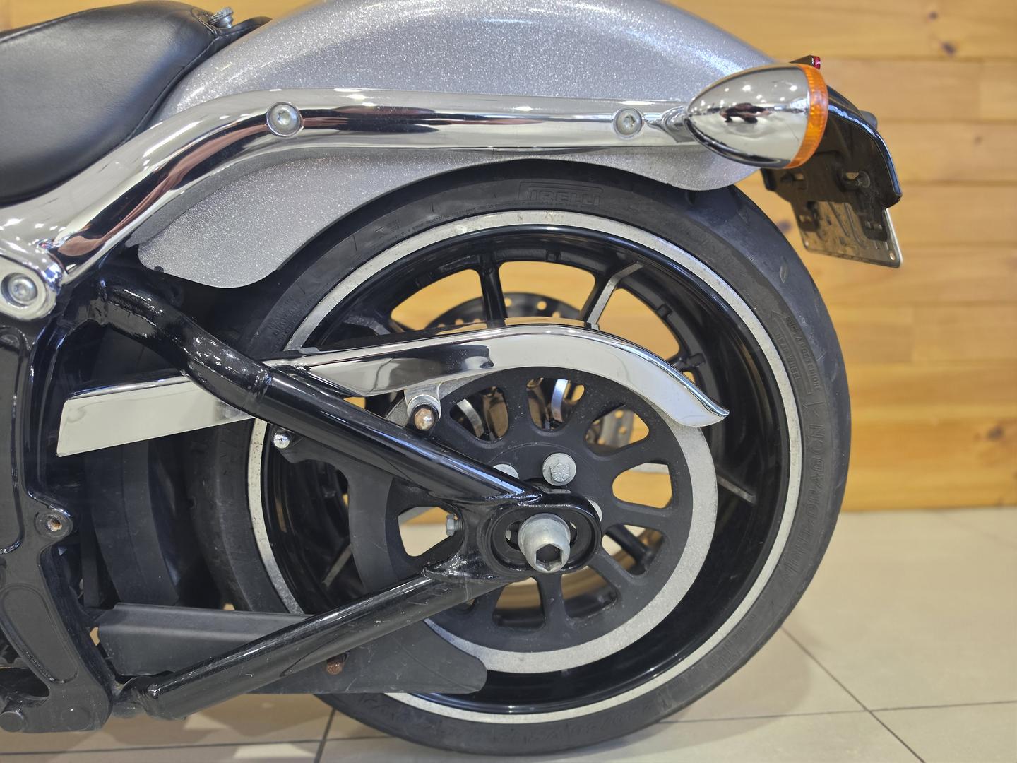2015 HARLEY-DAVIDSON FXSB SOFTAIL BREAKOUT CRUISER