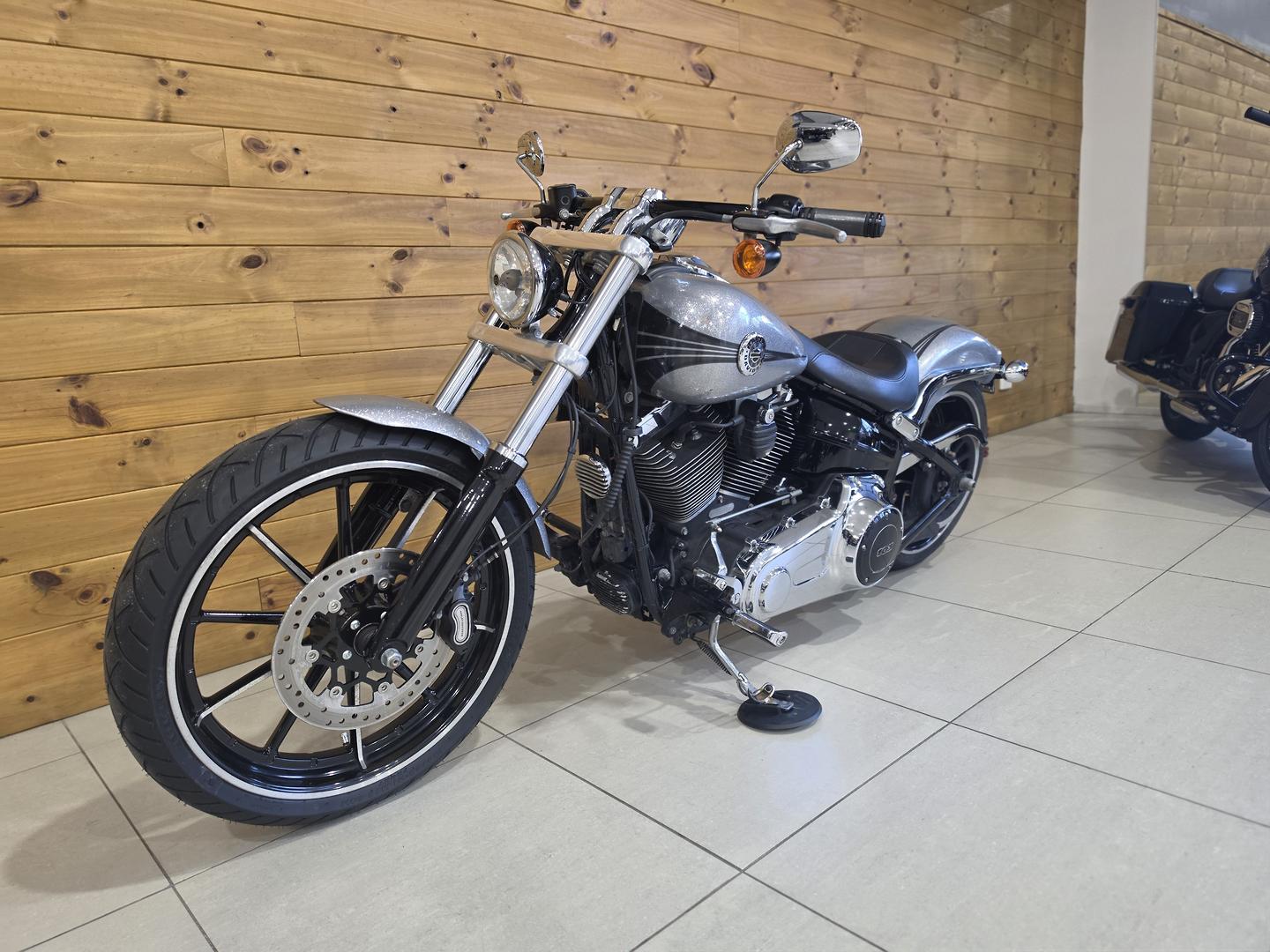 2015 HARLEY-DAVIDSON FXSB SOFTAIL BREAKOUT CRUISER