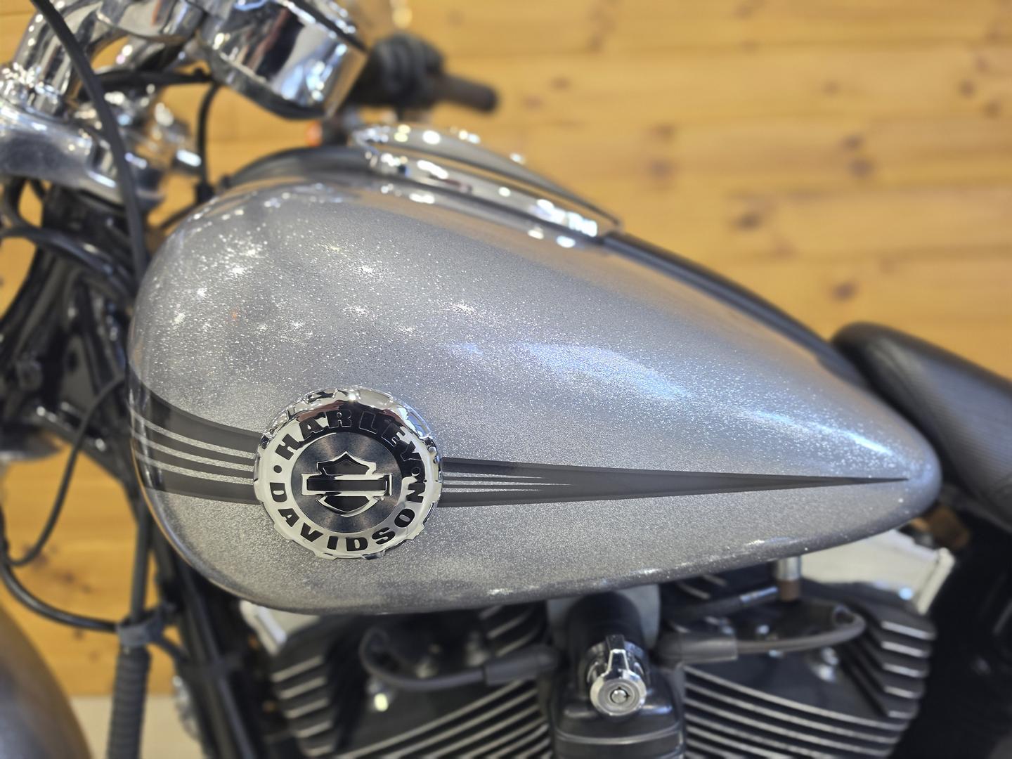 2015 HARLEY-DAVIDSON FXSB SOFTAIL BREAKOUT CRUISER