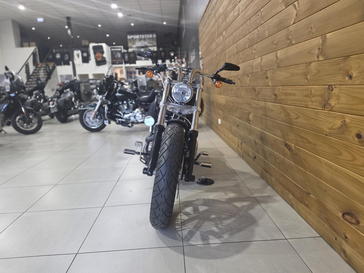 2015 HARLEY-DAVIDSON FXSB SOFTAIL BREAKOUT CRUISER