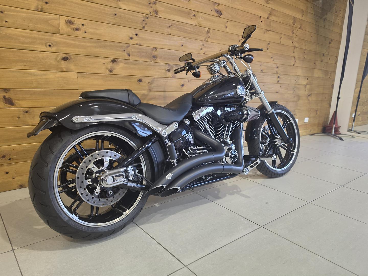 2015 HARLEY-DAVIDSON FXSB SOFTAIL BREAKOUT CRUISER