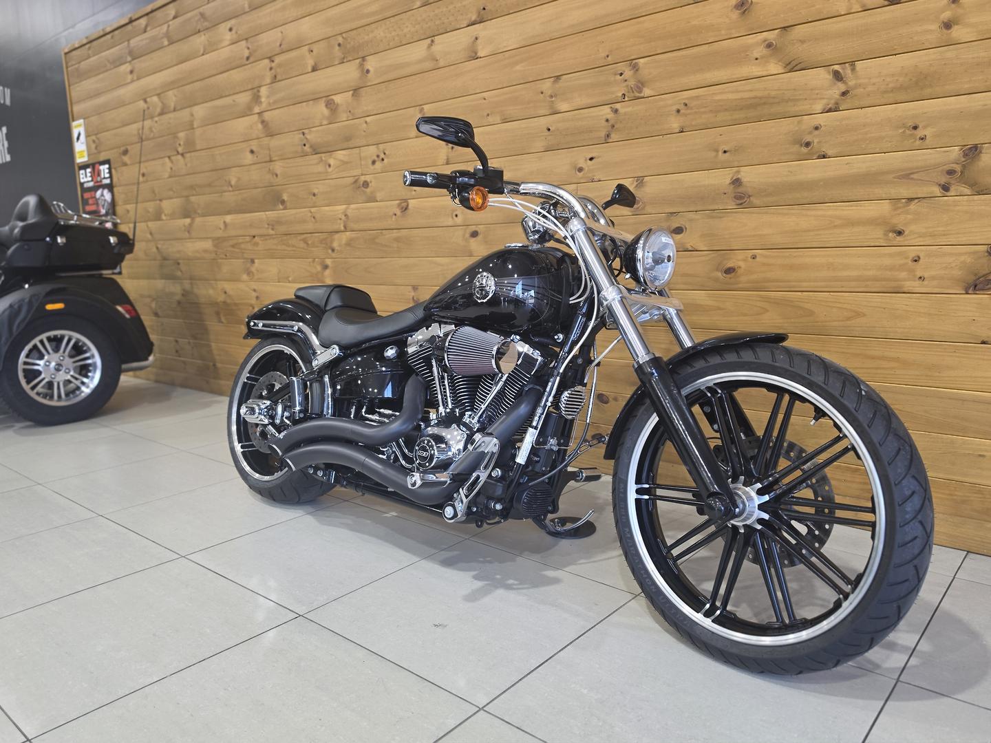 2015 HARLEY-DAVIDSON FXSB SOFTAIL BREAKOUT CRUISER
