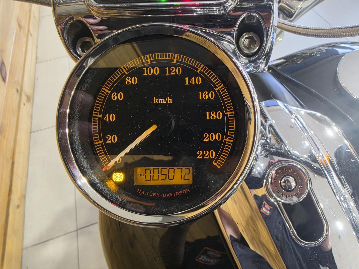 2015 HARLEY-DAVIDSON FXSB SOFTAIL BREAKOUT CRUISER