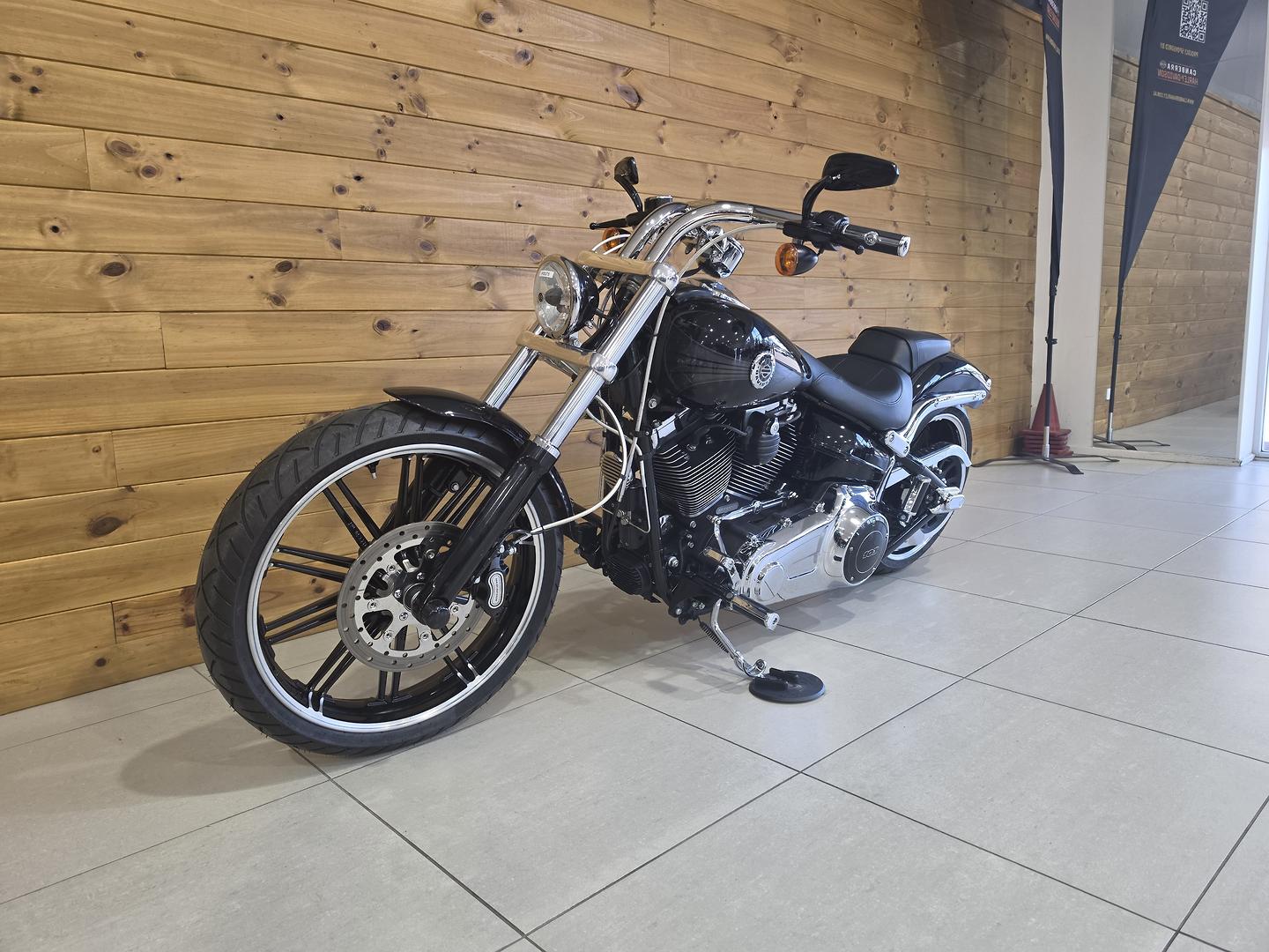 2015 HARLEY-DAVIDSON FXSB SOFTAIL BREAKOUT CRUISER