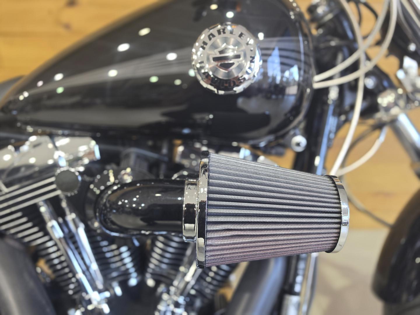 2015 HARLEY-DAVIDSON FXSB SOFTAIL BREAKOUT CRUISER