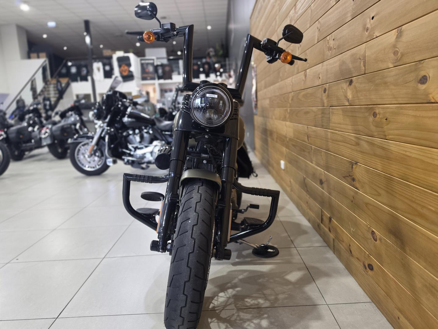 2017 HARLEY-DAVIDSON FLSS SOFTAIL SLIM S CRUISER