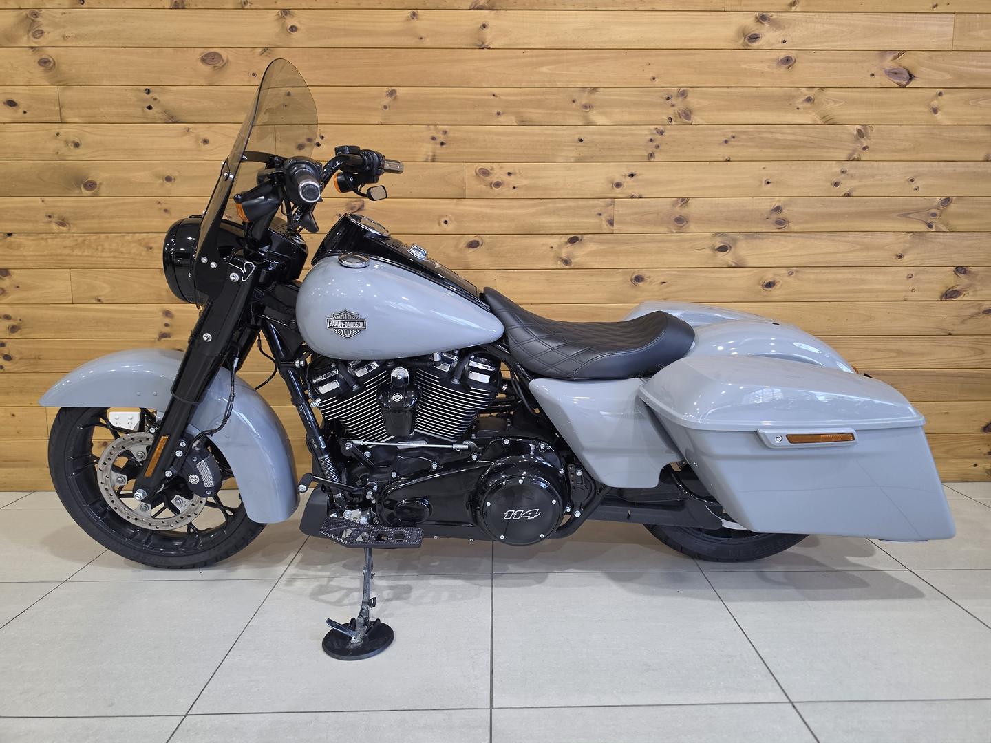2024 HARLEY-DAVIDSON FLHRXS ROAD KING SPECIAL CRUISER