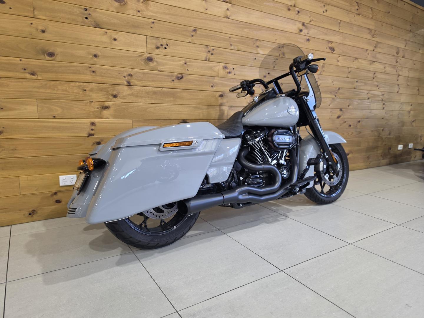 2024 HARLEY-DAVIDSON FLHRXS ROAD KING SPECIAL CRUISER