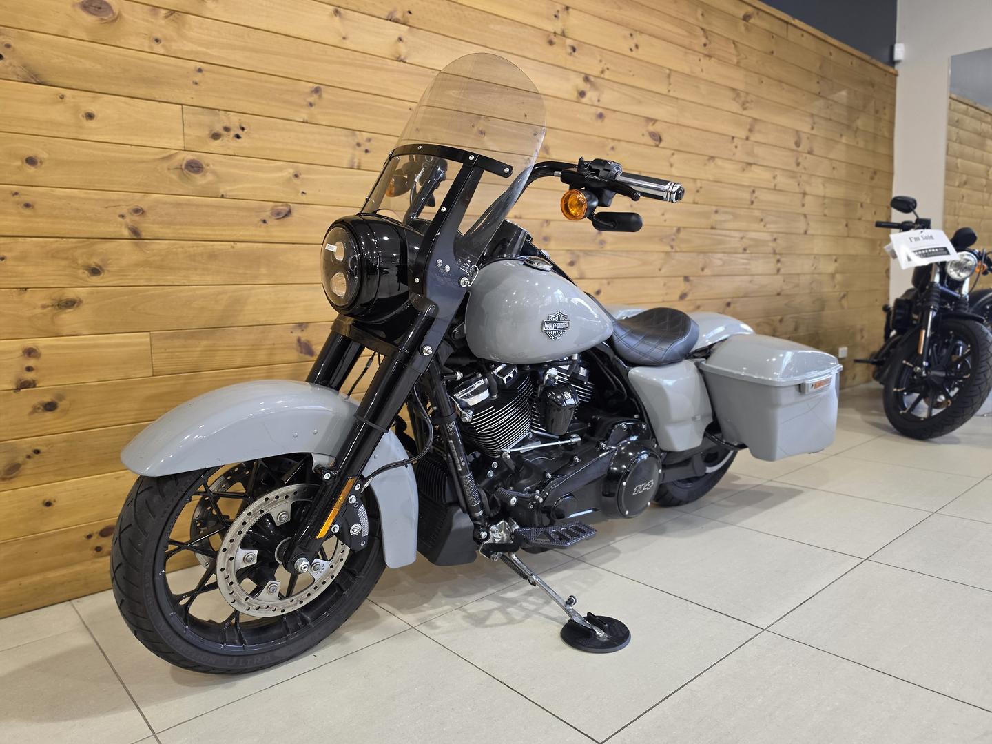 2024 HARLEY-DAVIDSON FLHRXS ROAD KING SPECIAL CRUISER