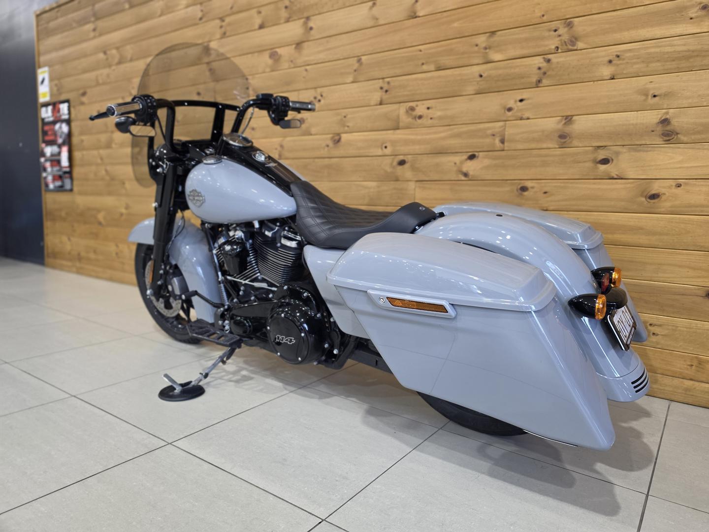 2024 HARLEY-DAVIDSON FLHRXS ROAD KING SPECIAL CRUISER