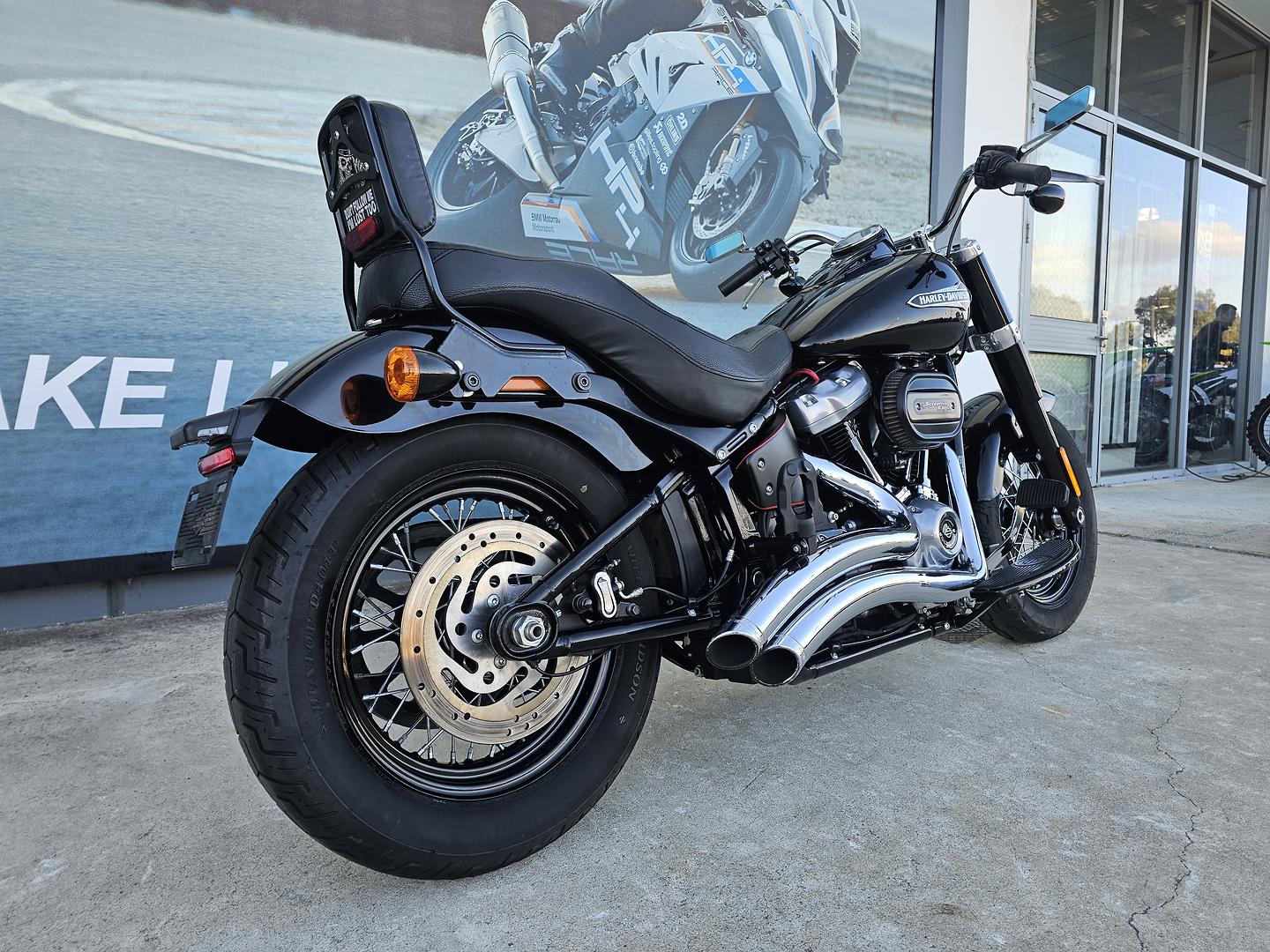 2021 HARLEY-DAVIDSON FLSL SOFTAIL SLIM (107) CRUISER
