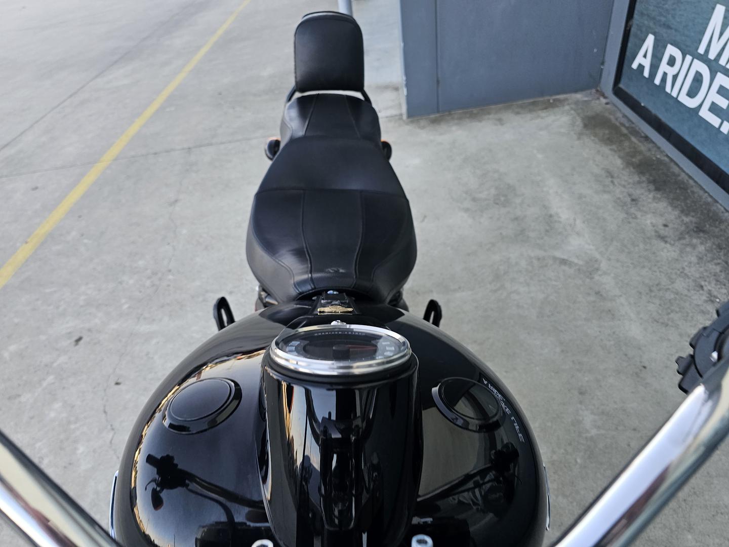 2021 HARLEY-DAVIDSON FLSL SOFTAIL SLIM (107) CRUISER