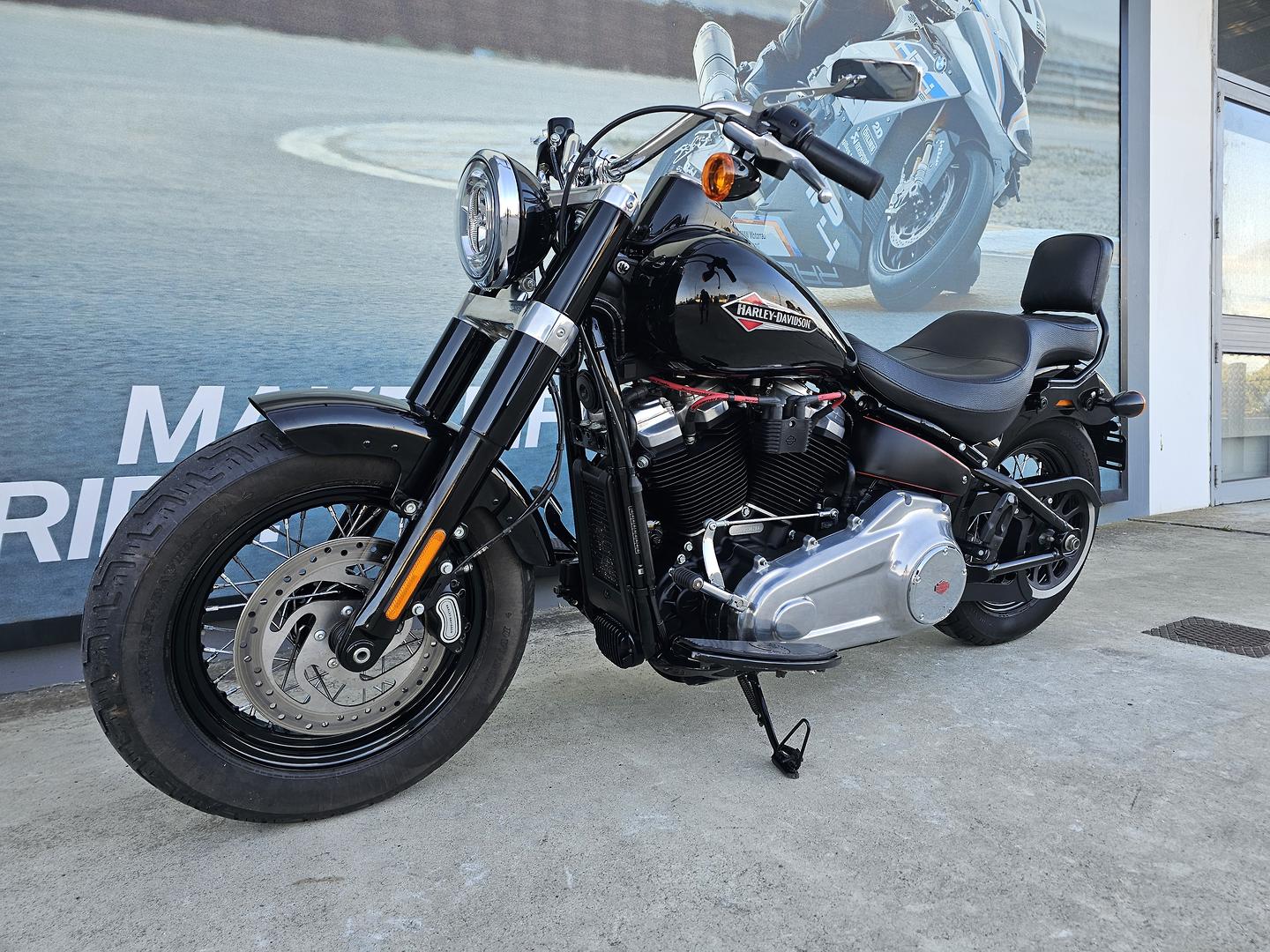 2021 HARLEY-DAVIDSON FLSL SOFTAIL SLIM (107) CRUISER