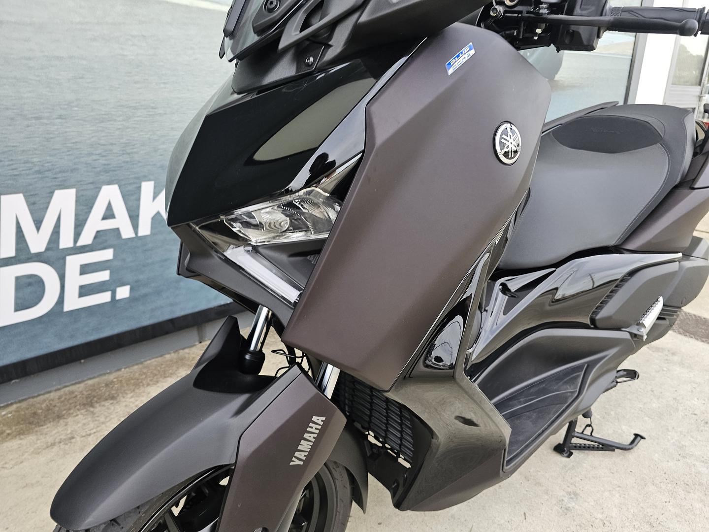 2024 YAMAHA XMAX 300 V2 (CZD300A2) SCOOTER