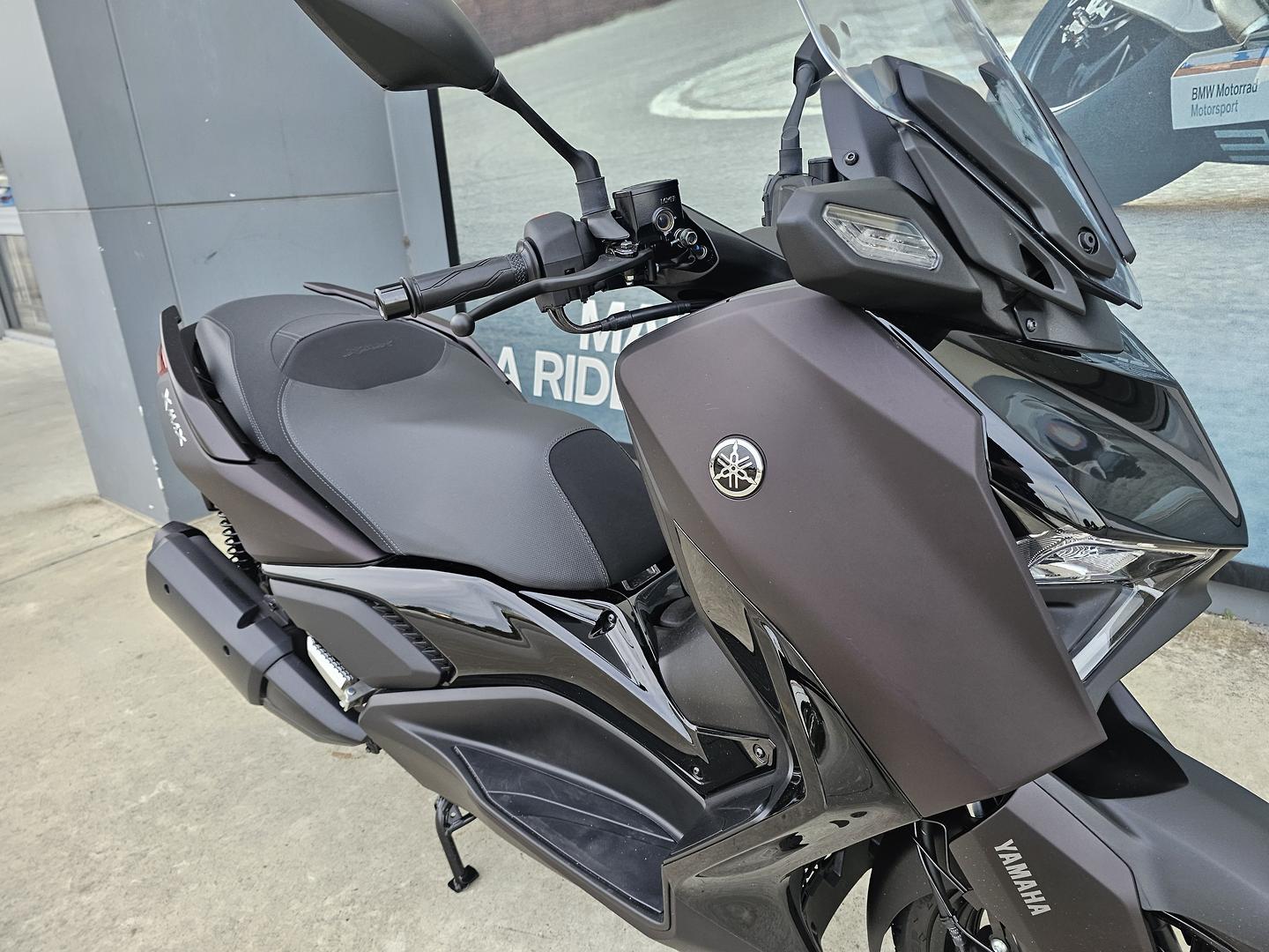 2024 YAMAHA XMAX 300 V2 (CZD300A2) SCOOTER