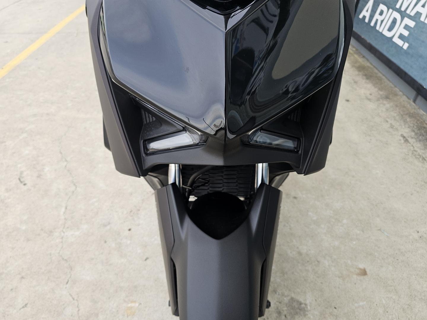 2024 YAMAHA XMAX 300 V2 (CZD300A2) SCOOTER
