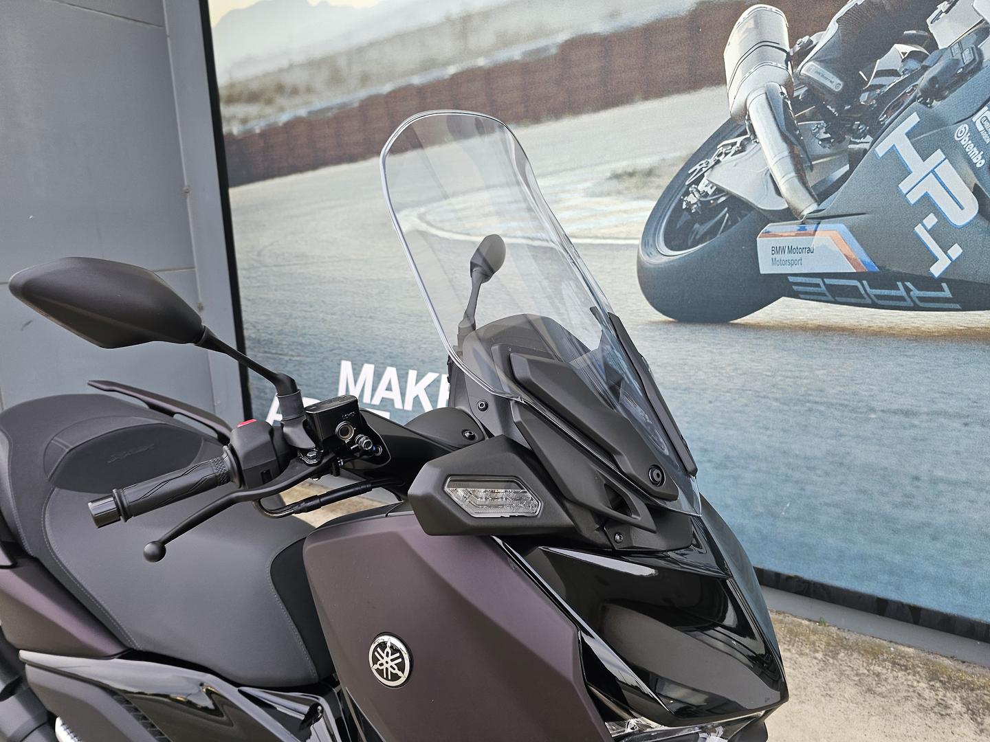 2024 YAMAHA XMAX 300 V2 (CZD300A2) SCOOTER