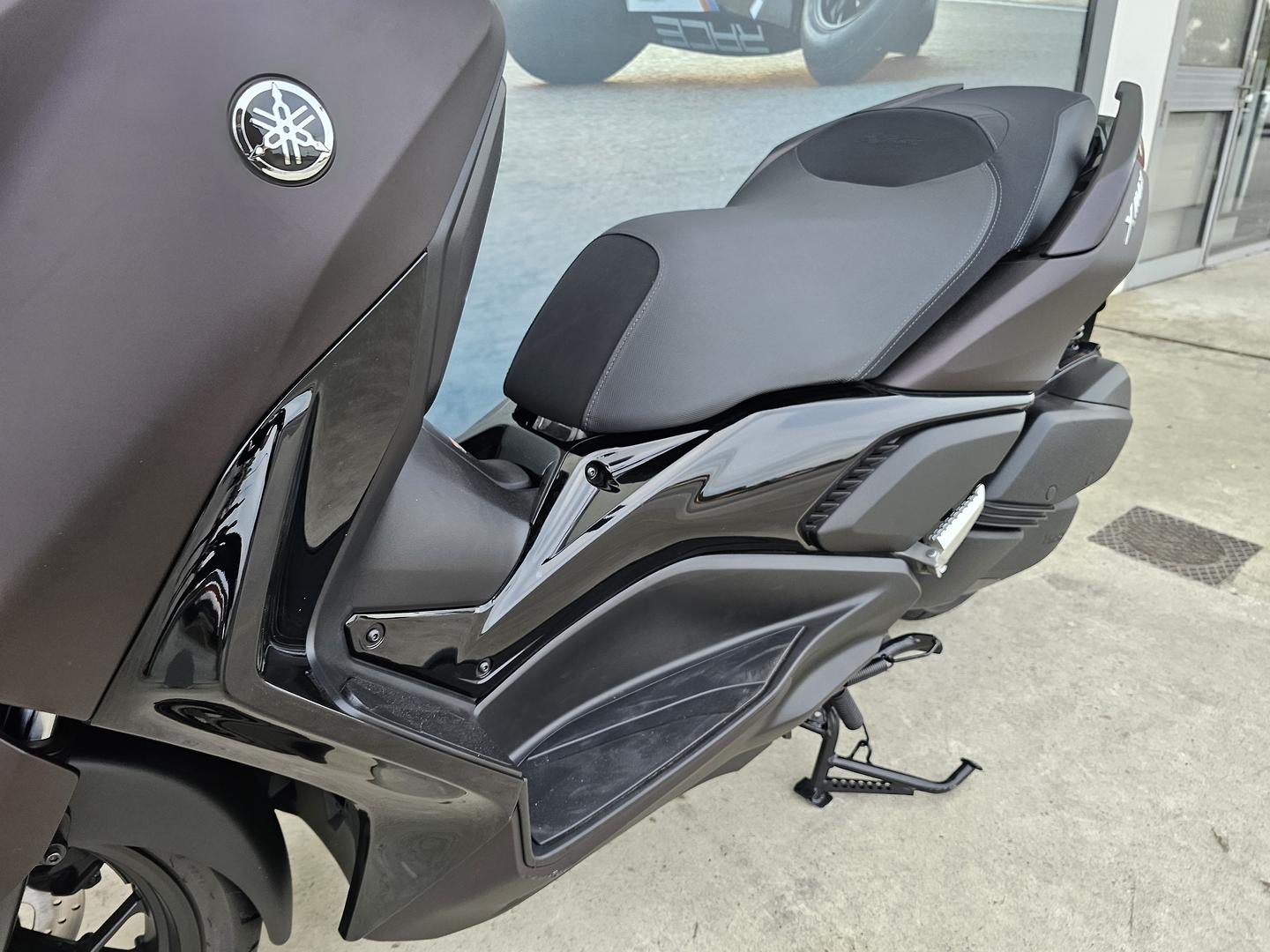 2024 YAMAHA XMAX 300 V2 (CZD300A2) SCOOTER