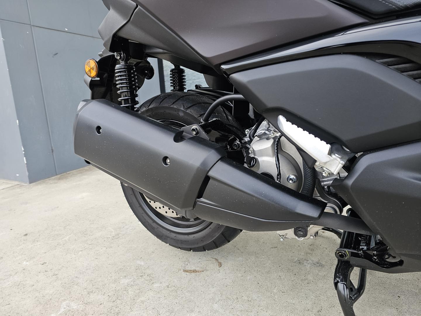 2024 YAMAHA XMAX 300 V2 (CZD300A2) SCOOTER
