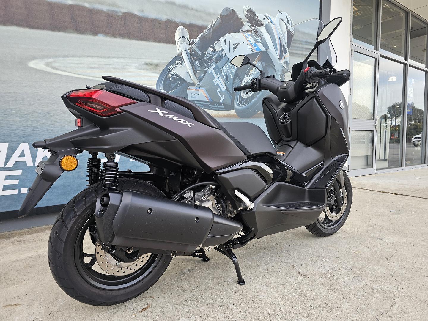 2024 YAMAHA XMAX 300 V2 (CZD300A2) SCOOTER