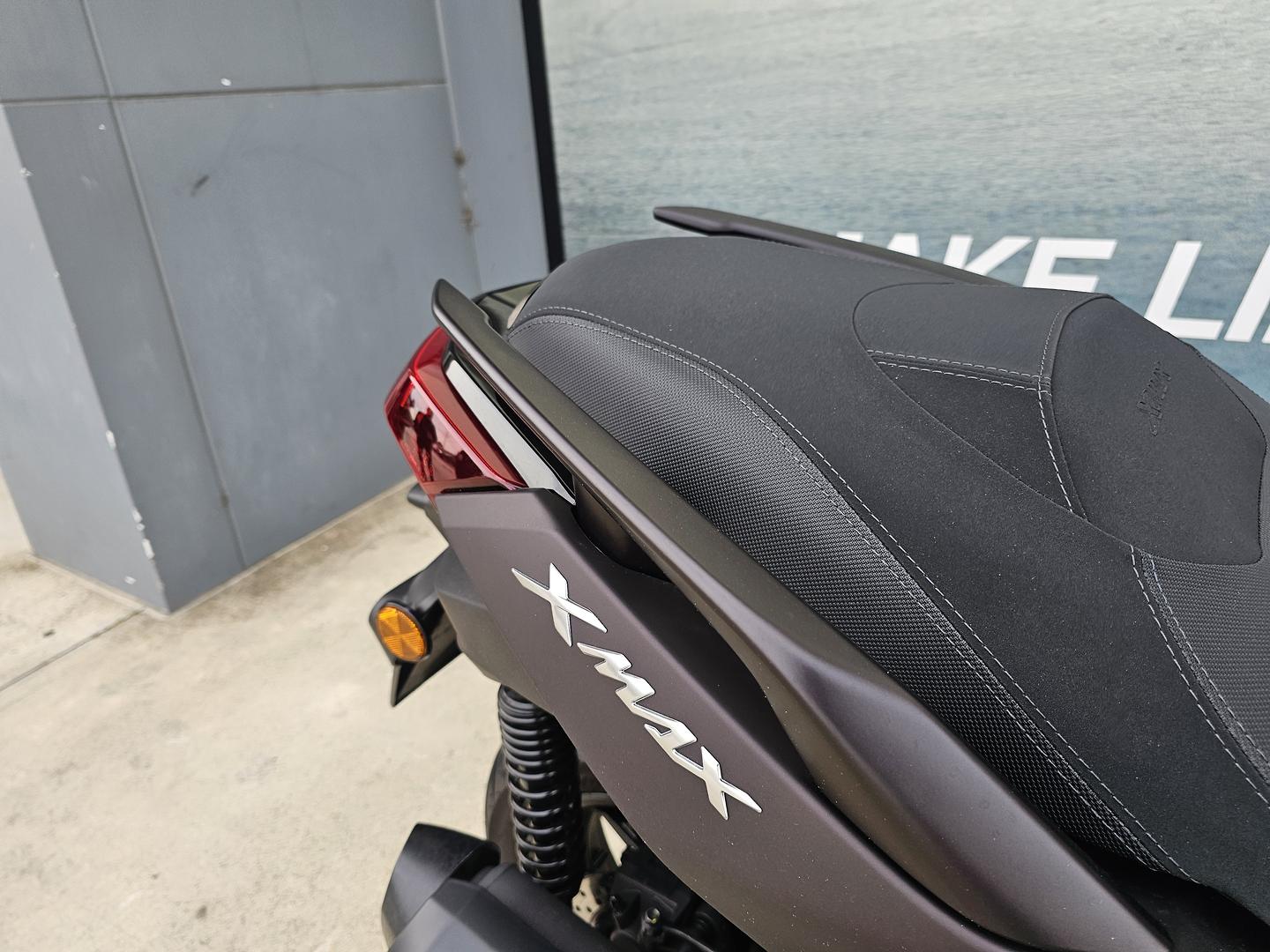 2024 YAMAHA XMAX 300 V2 (CZD300A2) SCOOTER