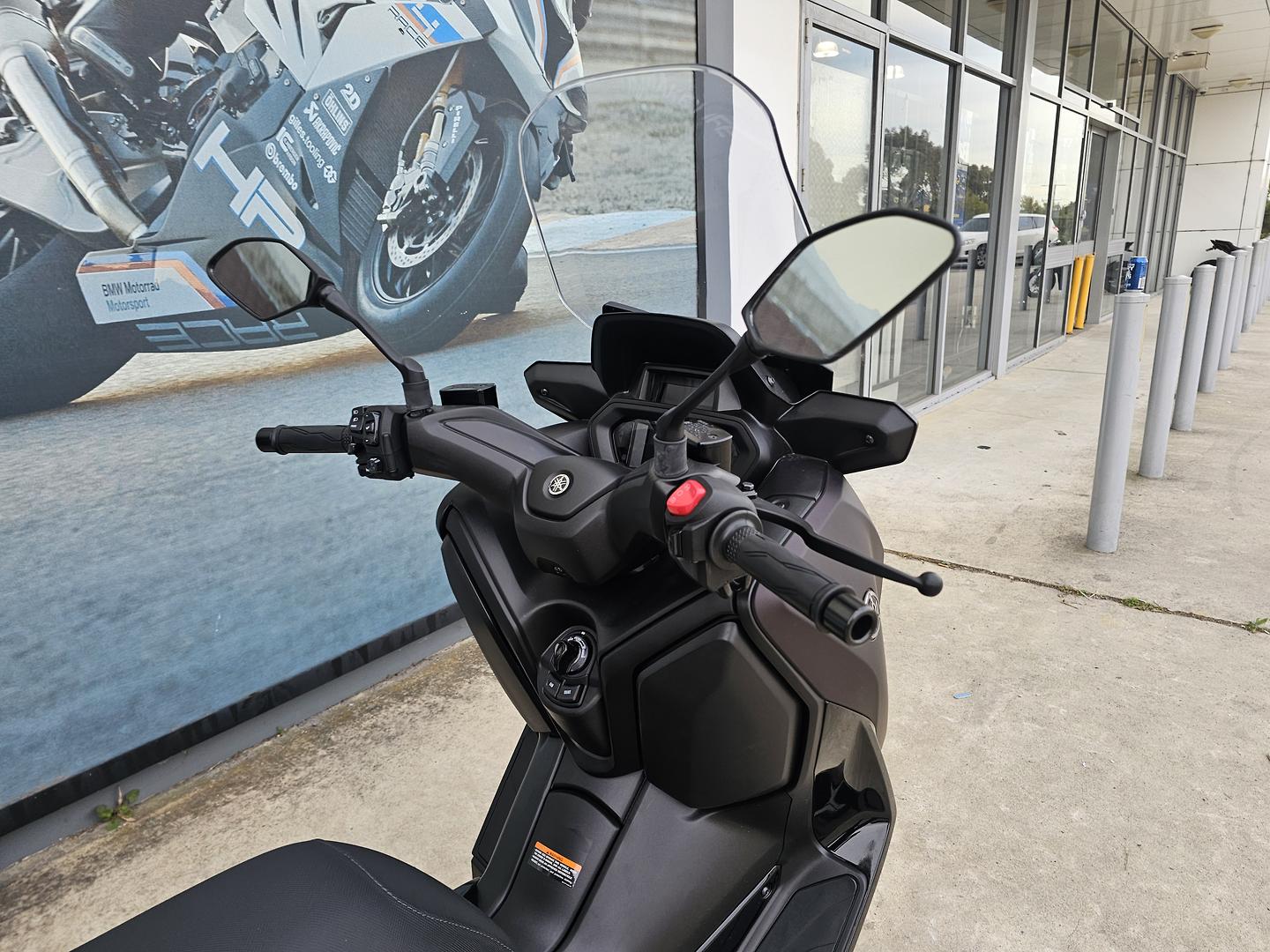2024 YAMAHA XMAX 300 V2 (CZD300A2) SCOOTER