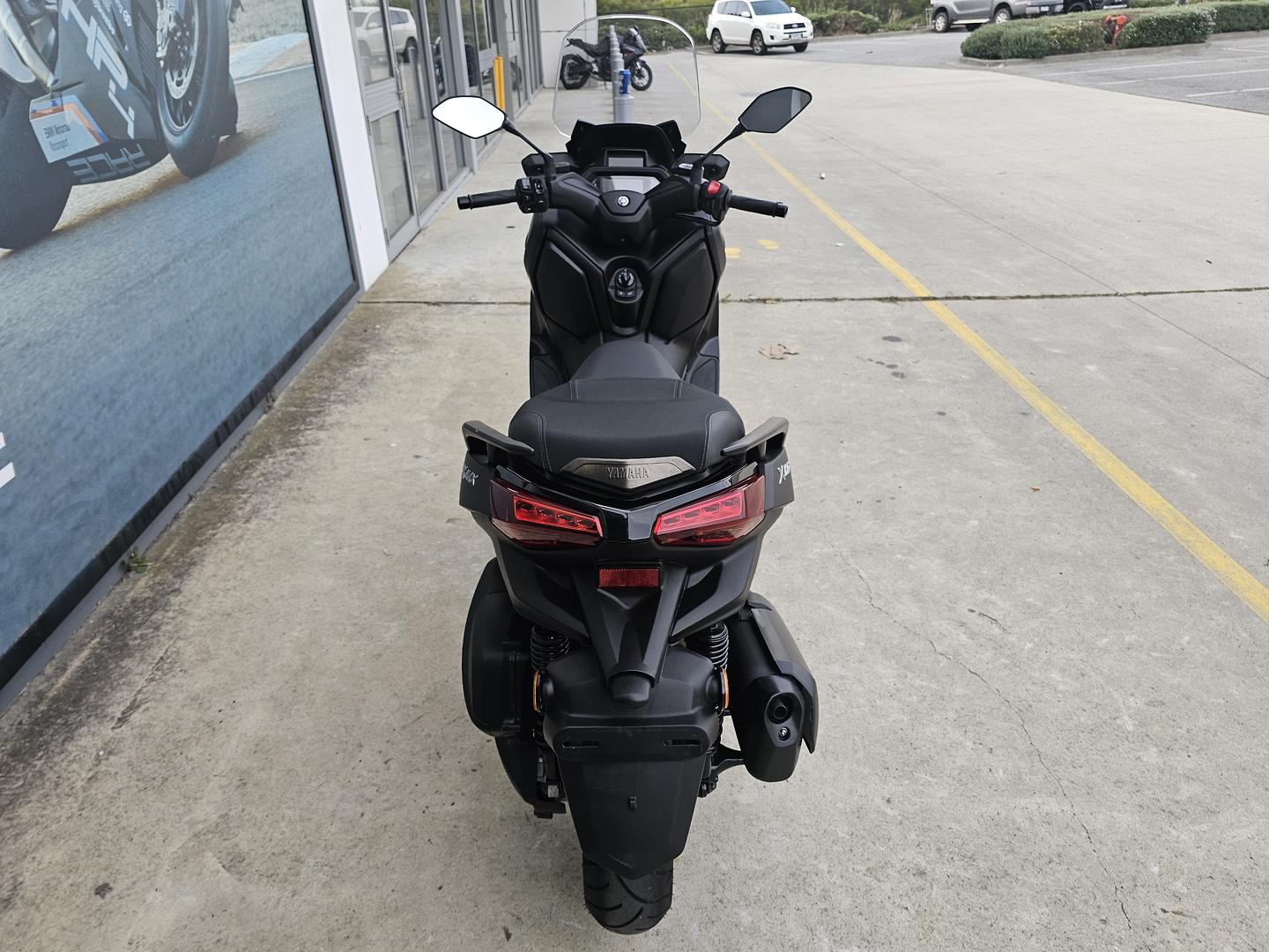 2024 YAMAHA XMAX 300 V2 (CZD300A2) SCOOTER