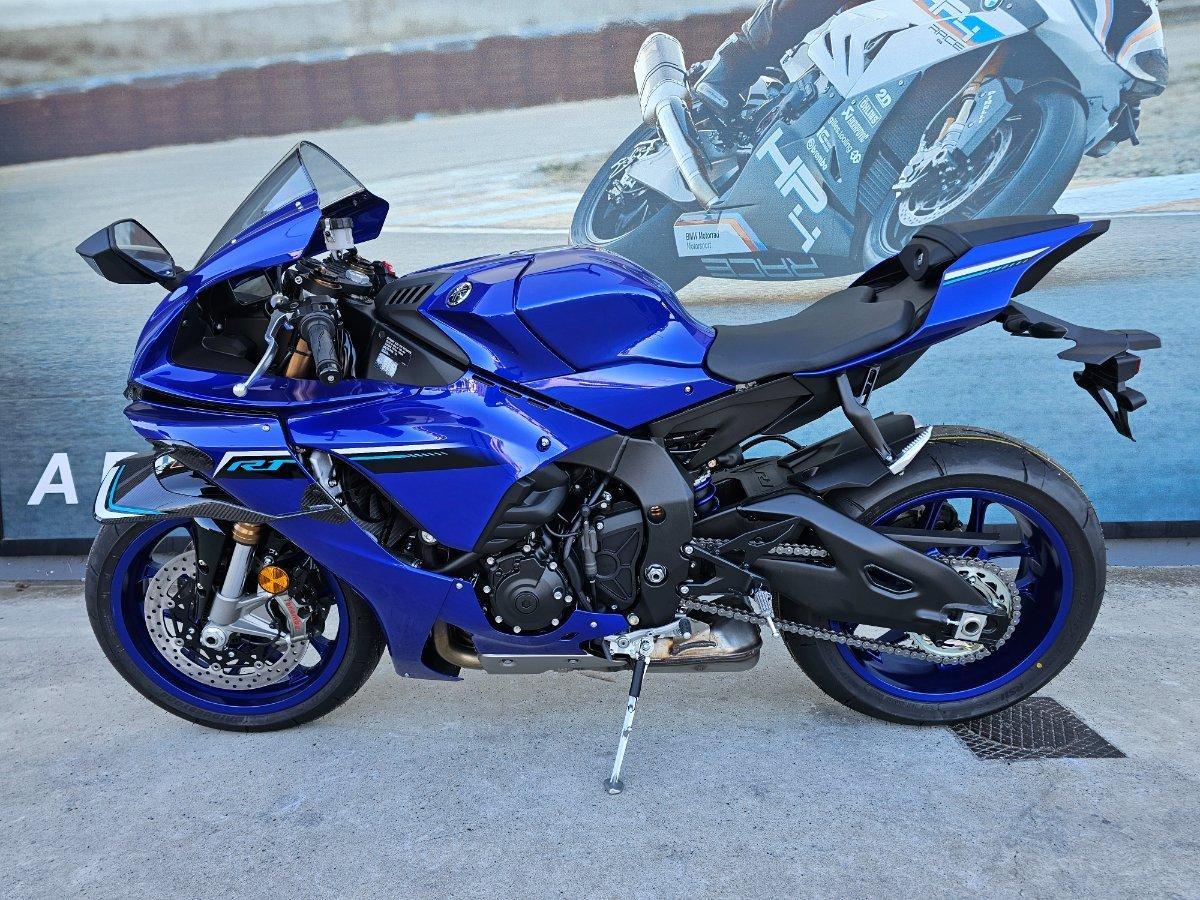 2025 YAMAHA YZF-R15M SPORTS