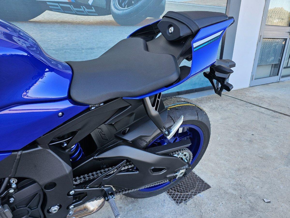 2025 YAMAHA YZF-R15M SPORTS