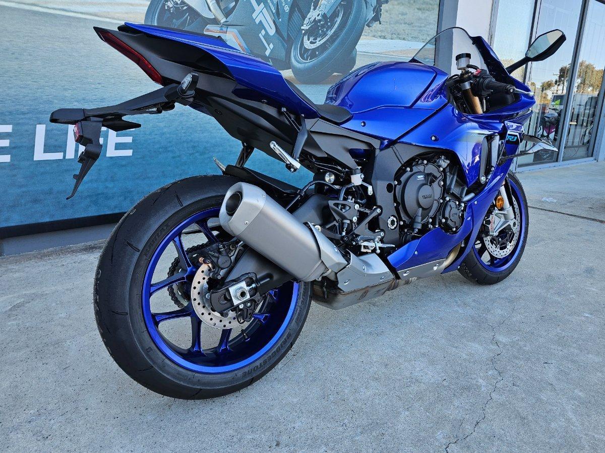 2025 YAMAHA YZF-R15M SPORTS