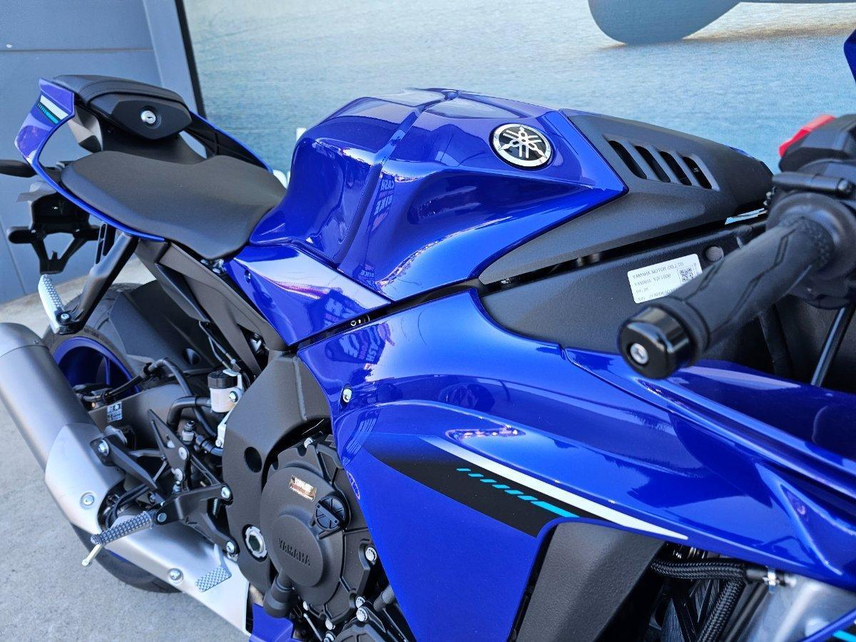 2025 YAMAHA YZF-R15M SPORTS