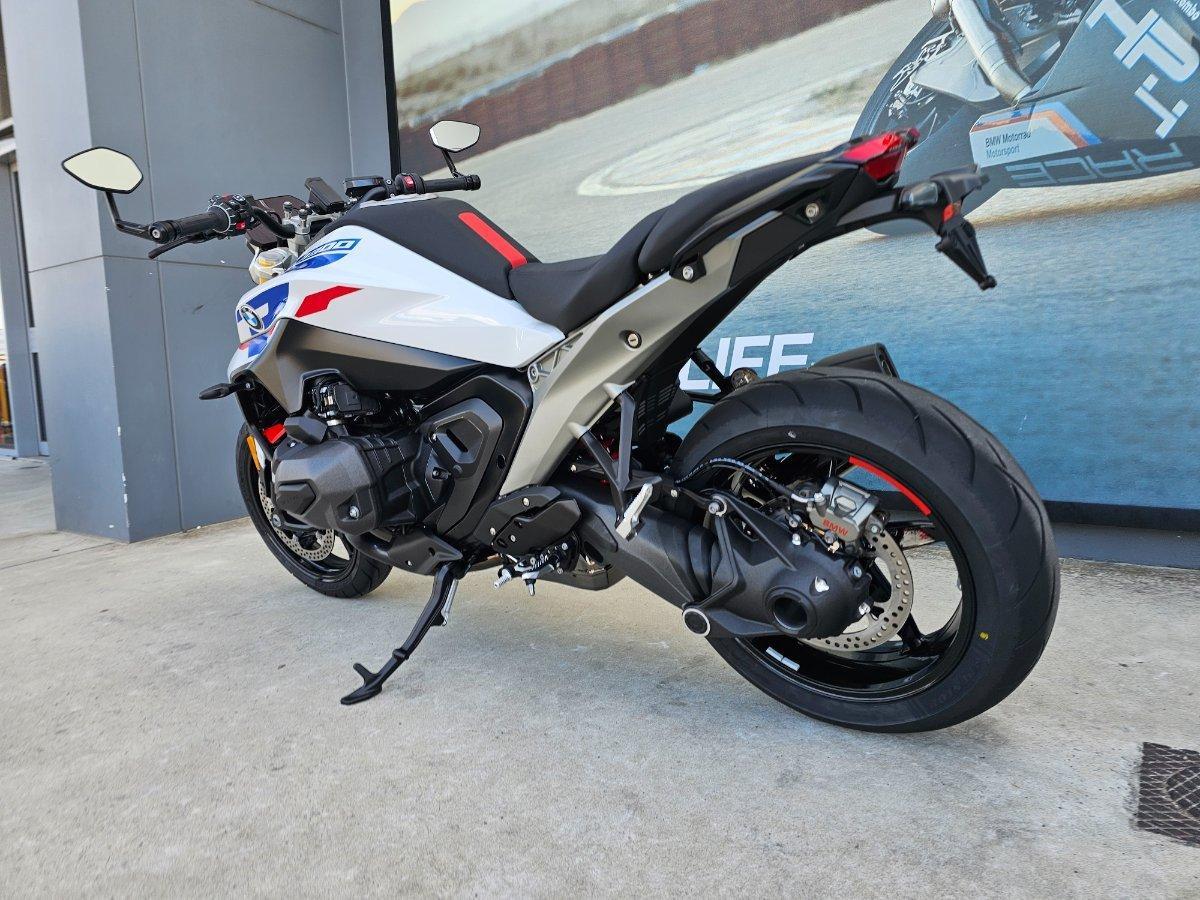 2025 BMW R 1300 R PERFORMANCE ROAD