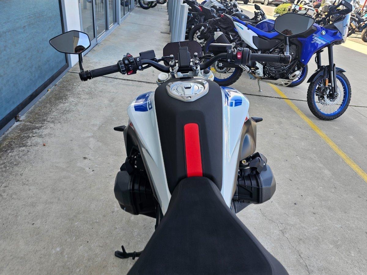 2025 BMW R 1300 R PERFORMANCE ROAD