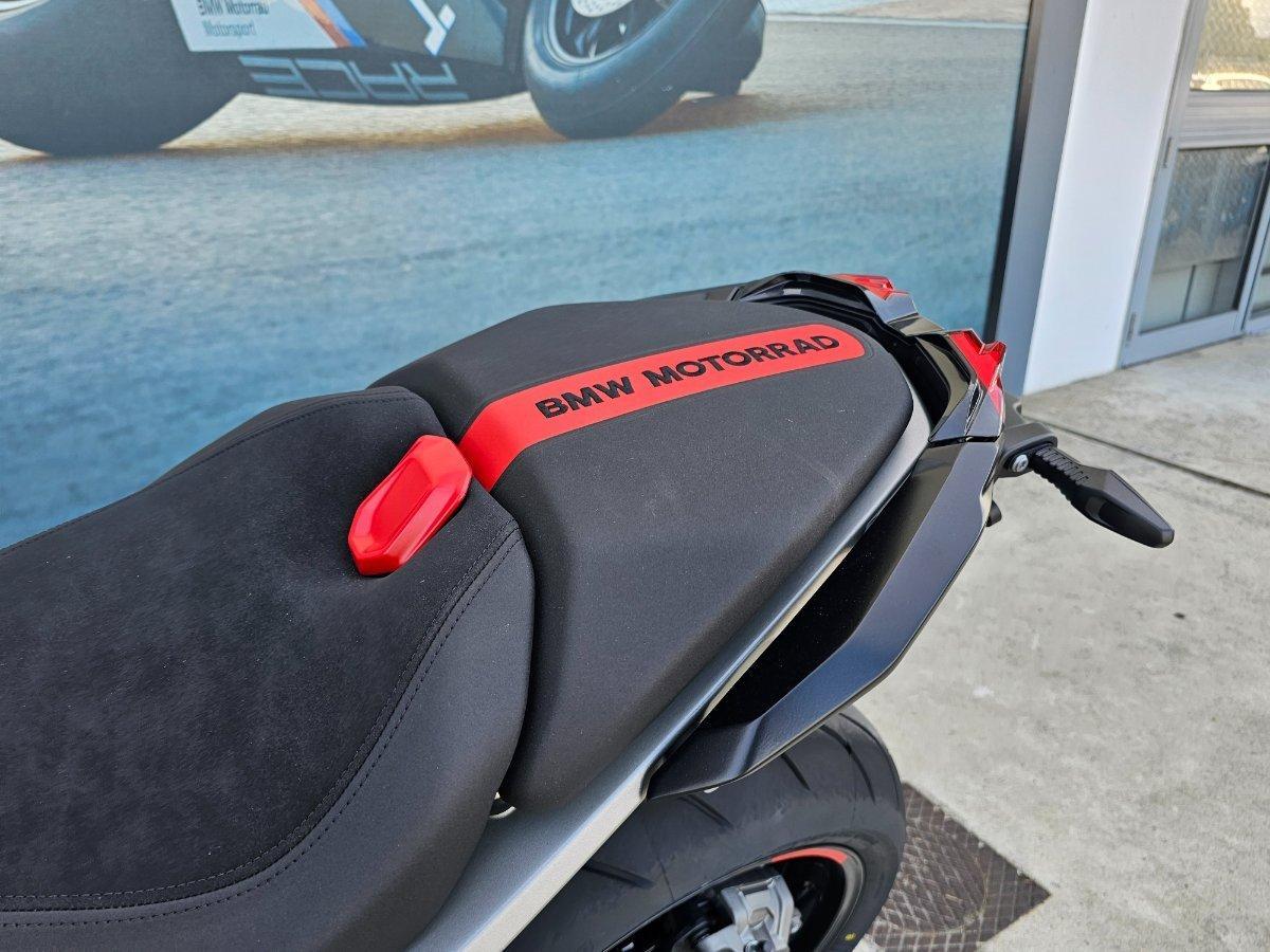 2025 BMW R 1300 R PERFORMANCE ROAD