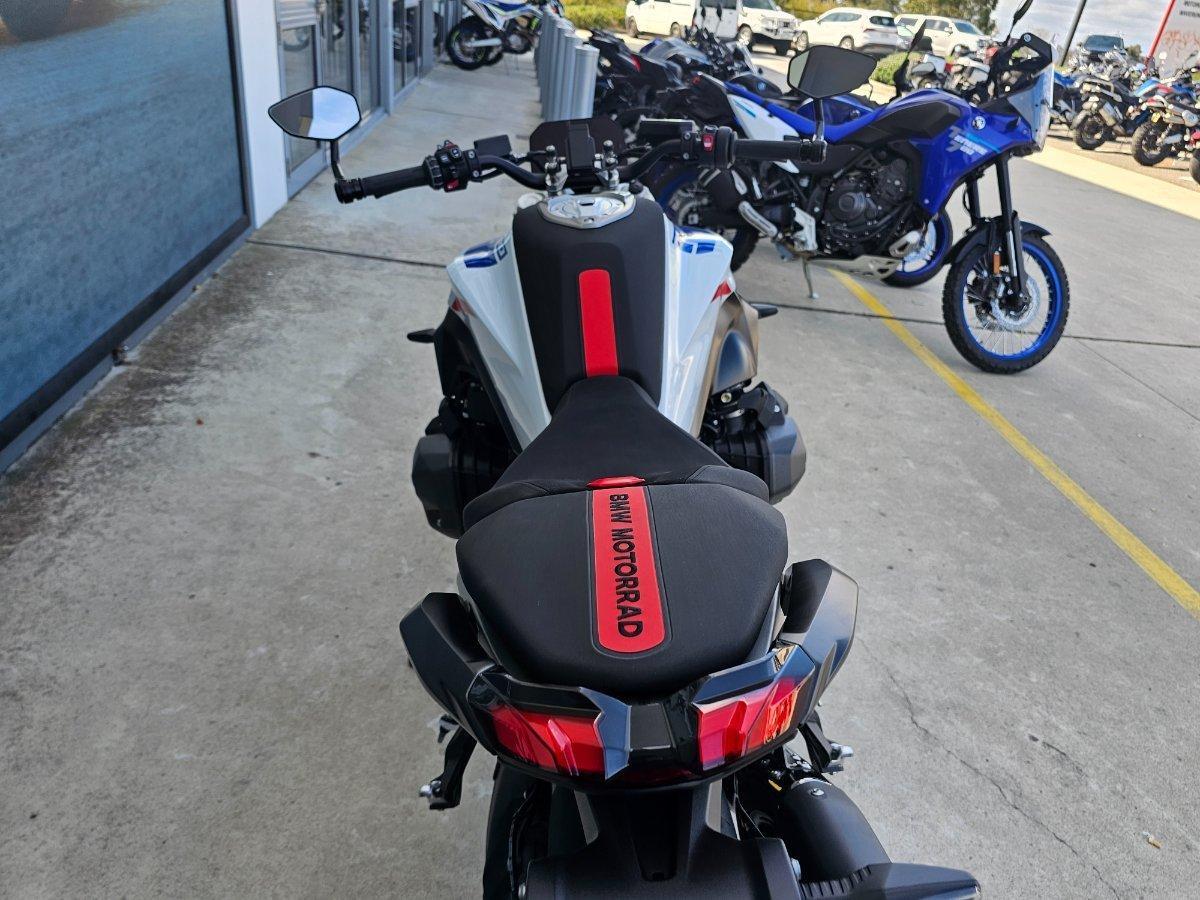 2025 BMW R 1300 R PERFORMANCE ROAD